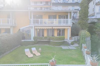 On the Lake - Private Garden Parking