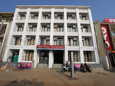 Capital O 27804 Hotel Globe International