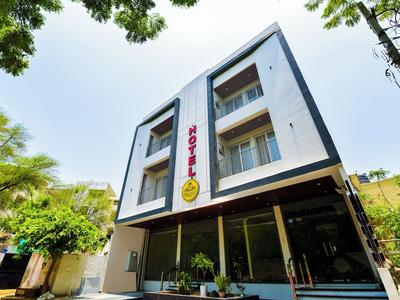 Shree Villas Hotel & Restaurant