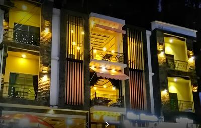 Taj Hotel And Restaurant