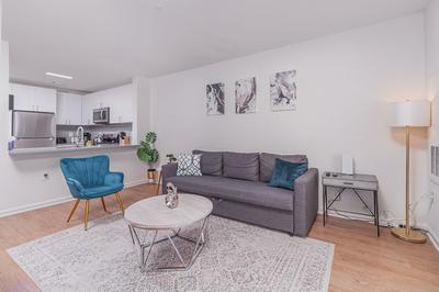 VA - Avalon - Apt 302