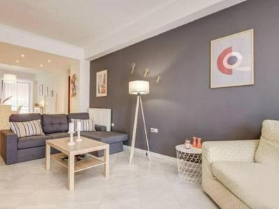 Chloe Lux Apartment by Travel Pro Services