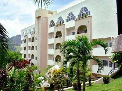 Hotel Las Cumbres & Water Park