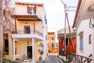 Nina's Traditional House by Estia