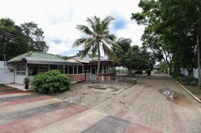 OYO 347 Hotel Empryean