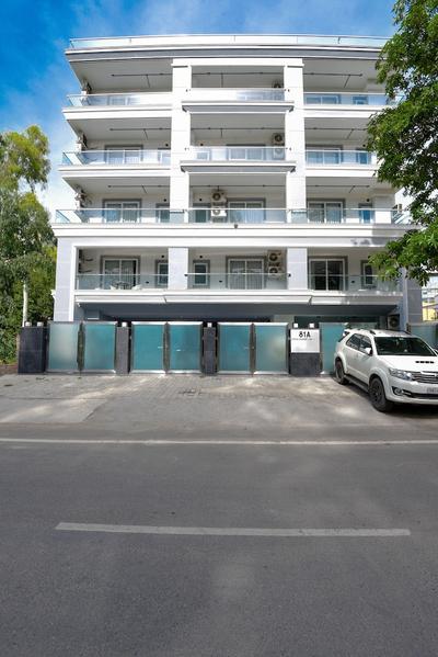 BedChambers Serviced Apartment, Golf Course, Gurgaon