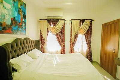 Arkplus Hotel and Suites