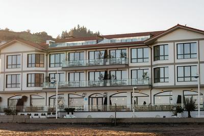 HIRU UHINAK HOTEL