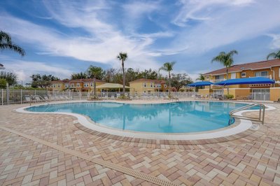 8 Mi to Disney World: Townhome w/ Balcony & Patio!