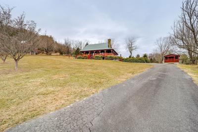Charming Boone Cabin < 9 Mi to Appalachian Ski Mtn