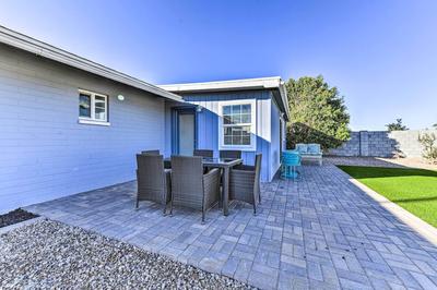 Downtown Gilbert Home w/ Fenced Yard & Fire Pit!