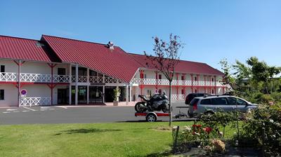 FastHotel Montmarault - Auberge du Grand Champ