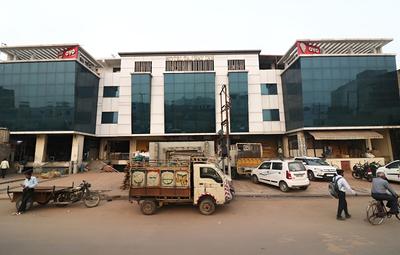 OYO 23595 Hotel Tajway Inn