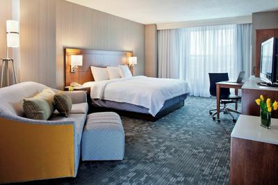 Courtyard by Marriott Pueblo Downtown