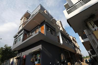 SPOT ON 46088 Hotel Black