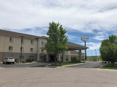 Summit Suites