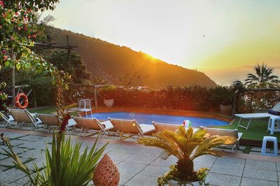 Villa Sorrento Coast For Families - Pool & Views