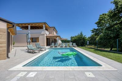 Pool and Fun Villa Stella Klarici
