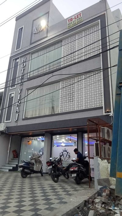 Hotel Viraj