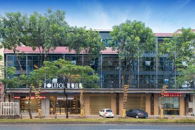 Poltton International Hotel