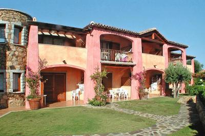 Studio With Shared Pool and Close to the Beach in Golfo Aranci