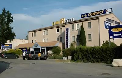 Crau Hotel