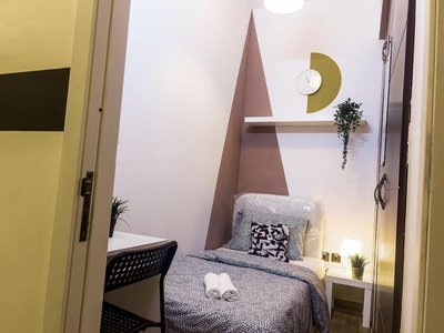 Cozy Corner Partition Room in Al Seef