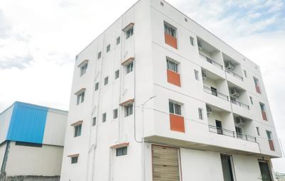 OYO 14747 Hotel Prathik