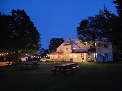 Crabbe Mountain Inn