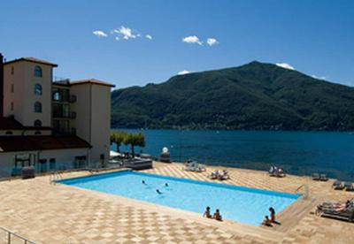 Vista di Maccagno Fantastico Pool