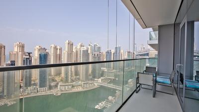 Luxury StayCation - Tranquil Waters: 2BR Luxury Apart. in Dubai Marina