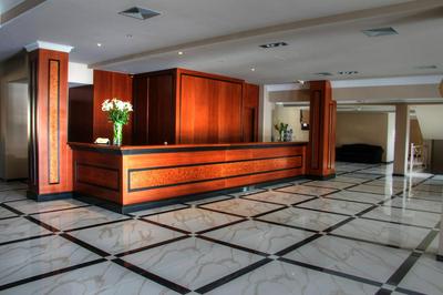 Grand Meteora Hotel