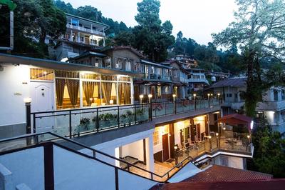 India Hotel - Mall Road Nainital - Lake View
