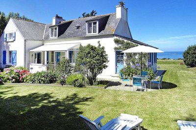 Holiday Home in Brittany Near Sandy Beaches