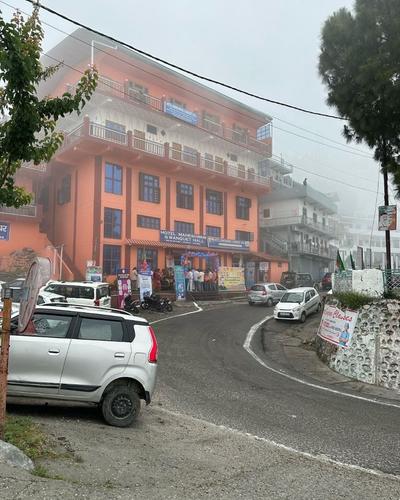 Goroomgo Maheshwari & Banquet Hall Tehri