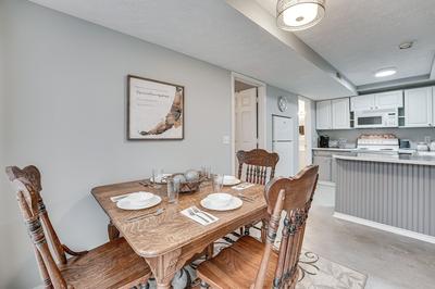 Missouri Couple's Retreat: 'shouse' w/ Patio, Yard