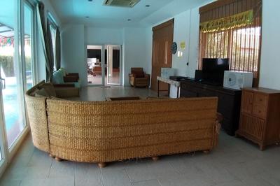 CAPITAL O916 Chill Chill D Pool Villa