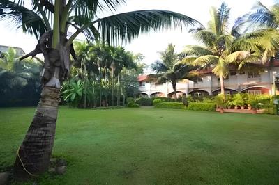 The Pavillion Hotel