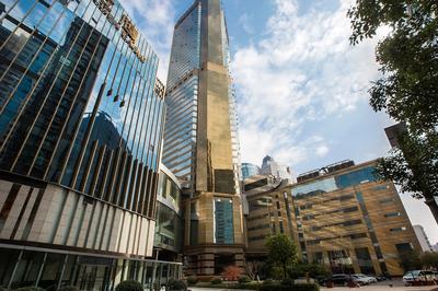 Golden Eagle Crown Executive Apartment