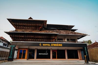 Hotel Lumiere