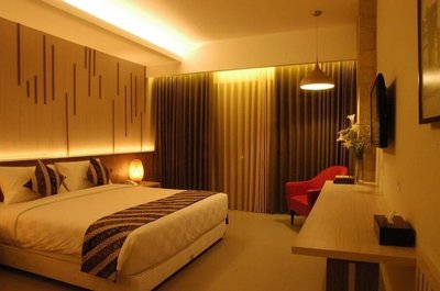 Grand Laguna Hotel & Villa