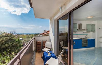 Spacious 3bdr Sea View Apartment Next to the Beach