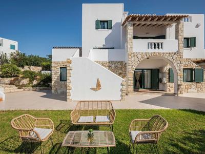 Luxury Villa With Amazing Sea Views, Private Pool, Near the Beach