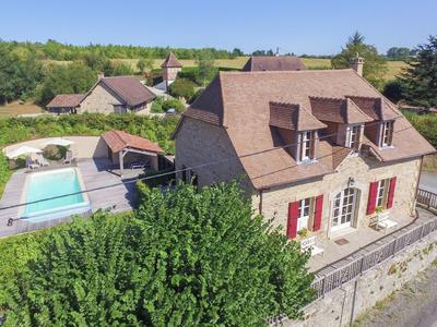 Elegant Villa in Saint-medard