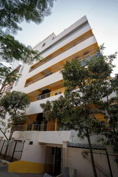 Yellow Bells Signature