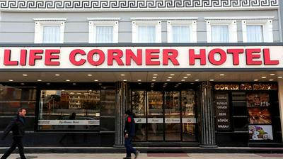 Life Corner Hotel