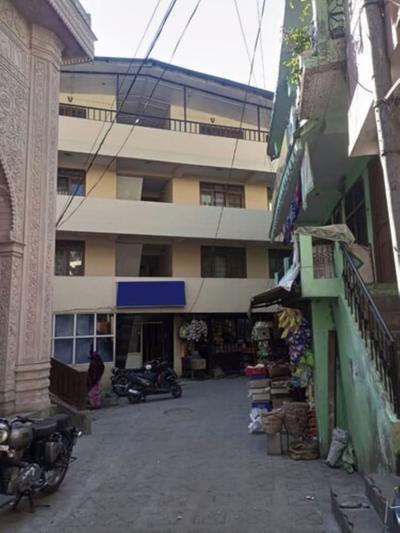 Goroomgo Shah Guest House Nainital