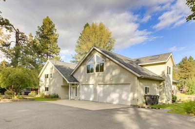 Expansive Waterfront Escape w/ Kayaks + Sups!