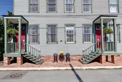 Gallery Stays - Spartina