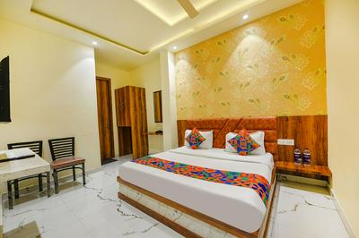 Fabhotel Dm Residency